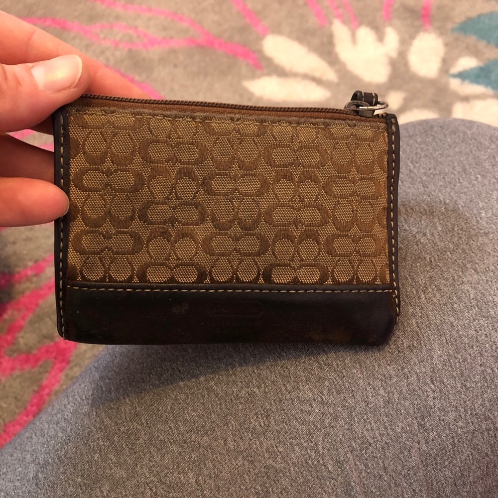 Coach change wallet